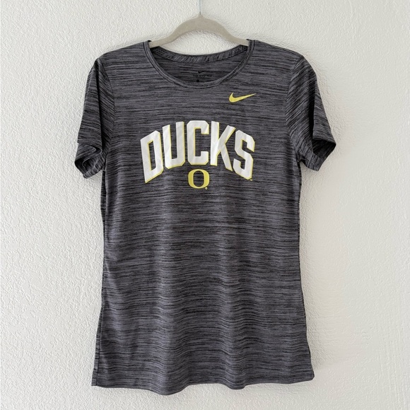 Nike Women's Gray Oregon Ducks T-Shirt size Small - Picture 2 of 6